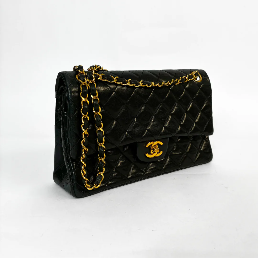 Chanel Classic Flap Bag Medium - Image 2
