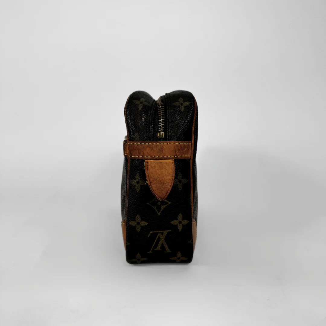 Louis Vuitton Compiegne Toiletry - Image 5