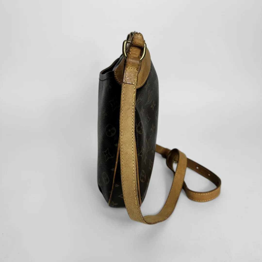 Louis Vuitton Odeon PM Monogram Canvas - Image 5