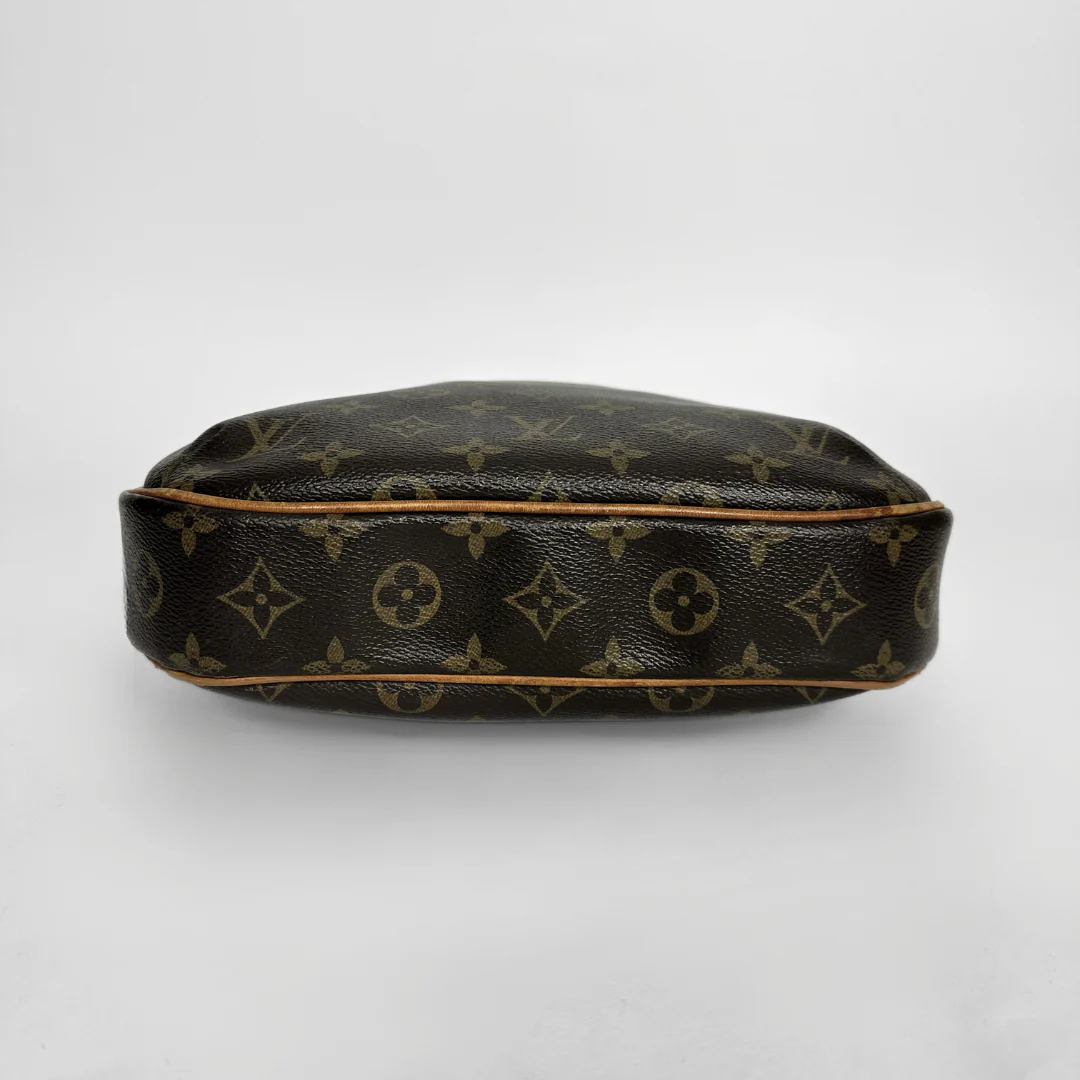 Louis Vuitton Odeon PM Monogram Canvas - Image 6