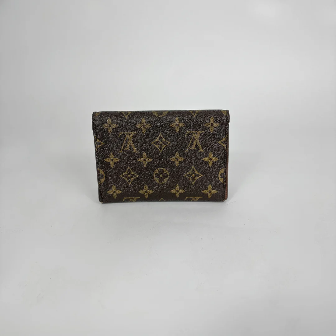 Louis Vuitton Wallet Medium - Image 3