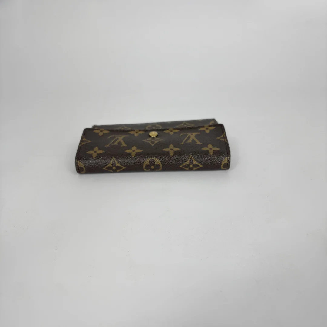 Louis Vuitton Wallet Medium - Image 5