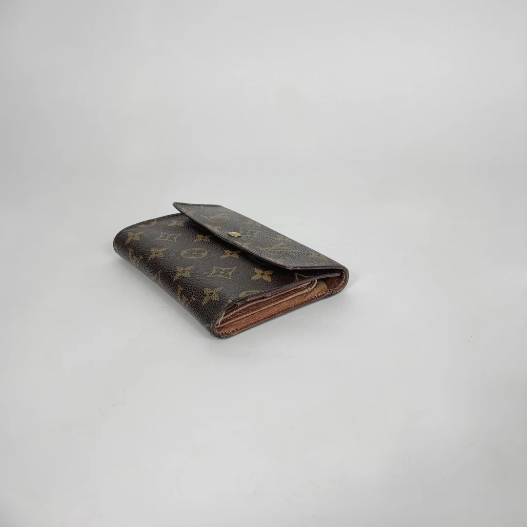 Louis Vuitton Wallet Medium - Image 6