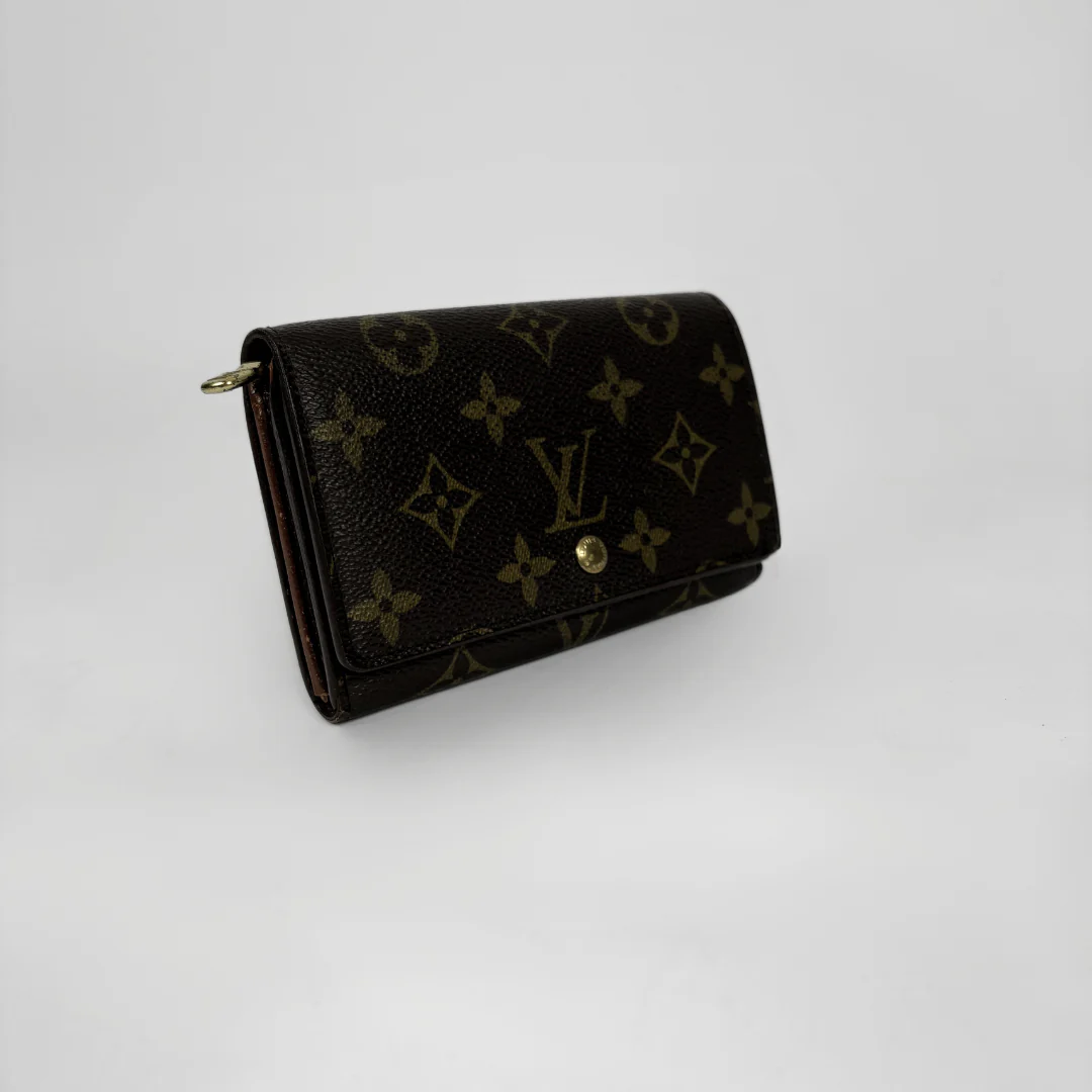 Louis Vuitton Wallet Medium - Image 2