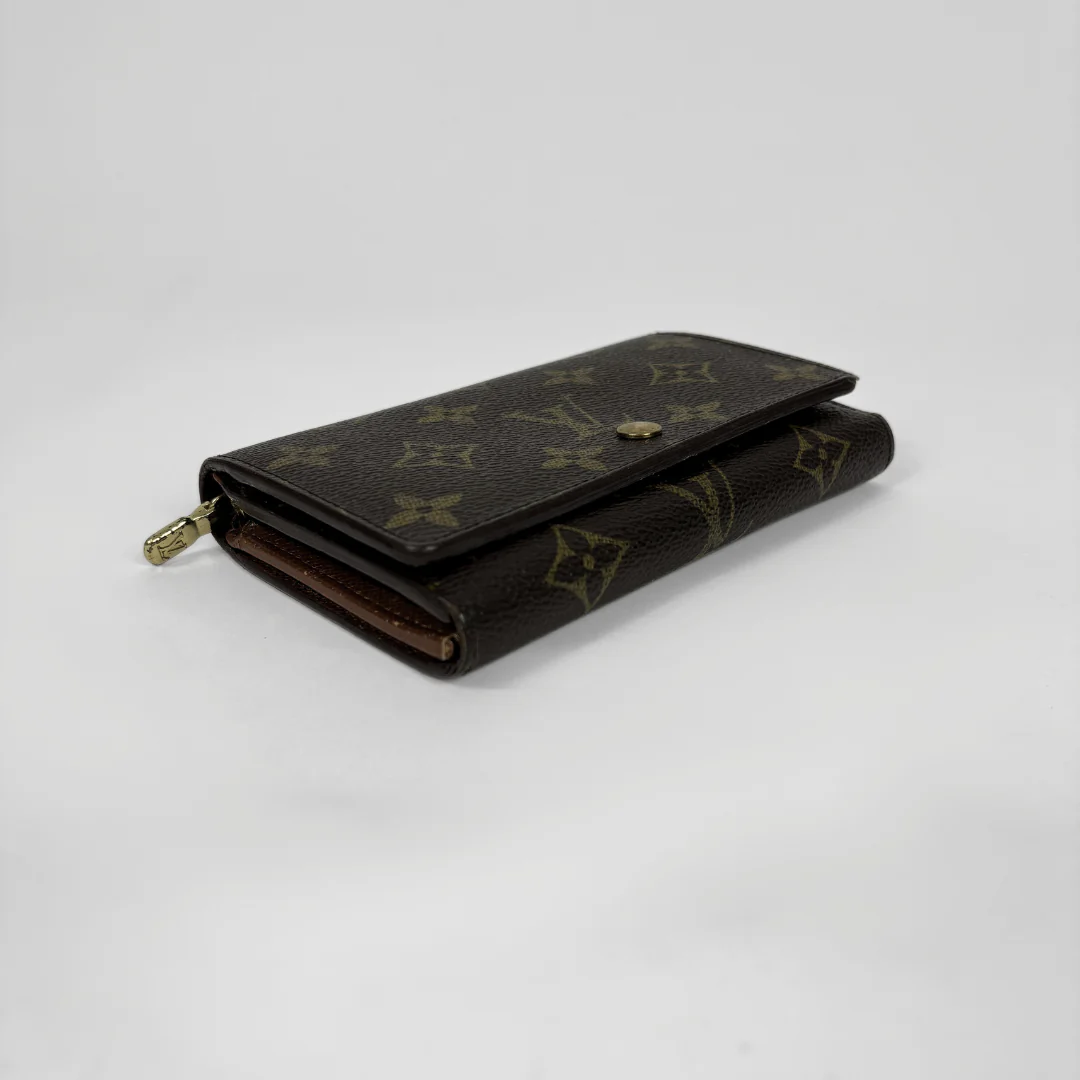 Louis Vuitton Wallet Medium - Image 5