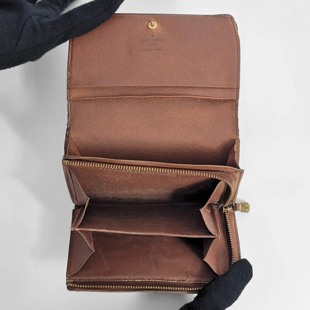 Louis Vuitton Wallet Medium - Image 5